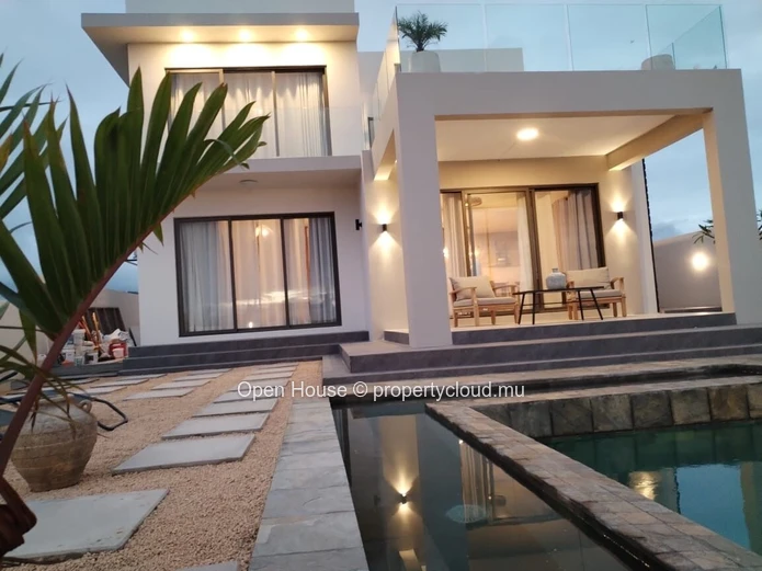 4-Bedroom Furnished Villa with Private Pool in Flic en Flac