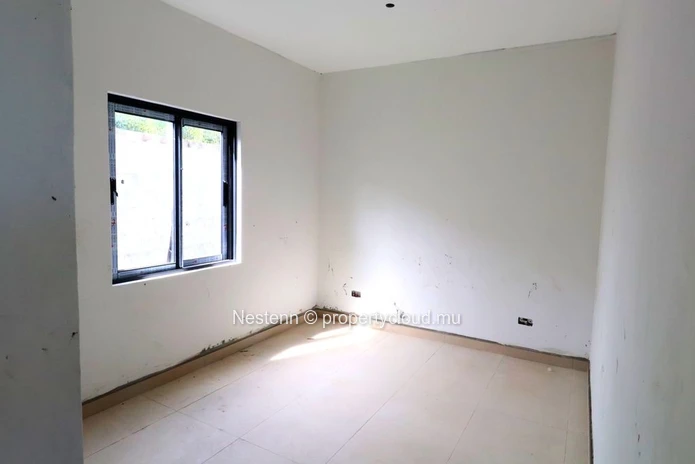 Maison de 3 chambres à finir 
