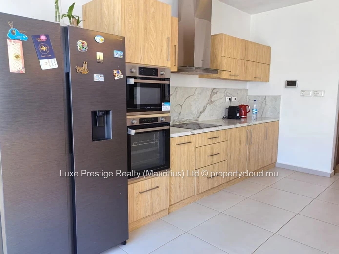 Brand-New Luxury 4-Bedroom Ensuite Villa for Sale in Mont Pascal | 15 Perches | Near Grand Baie & Northfields Interna...