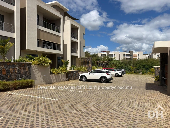 Luxury Penthouse at Creek 3