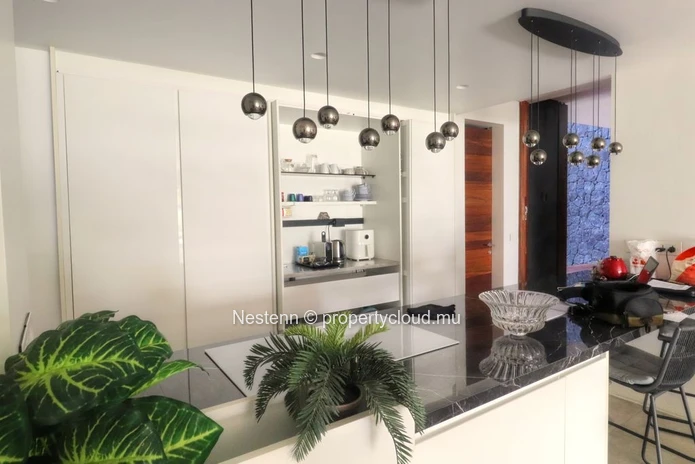 Beachfront Appartment: Luxury Coastal Living in Péreybère