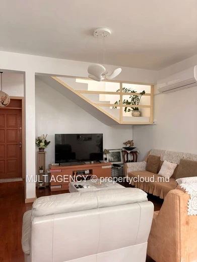 Two-storey house for sale, perfect for two families with independent living spaces