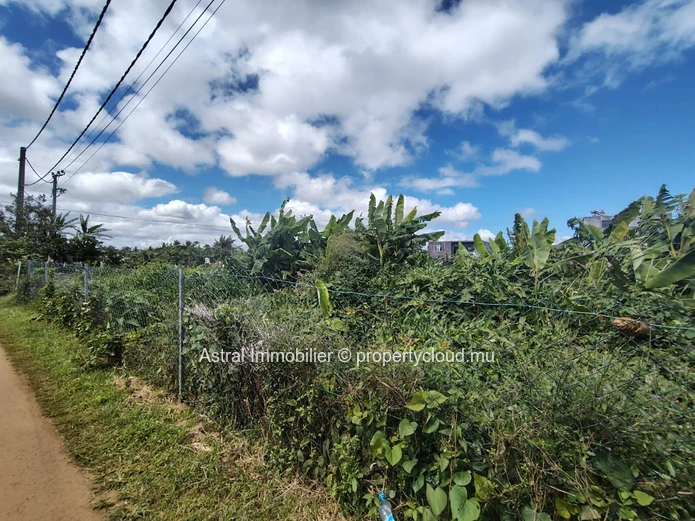 Residential Land for Sale – Moka (Circonstance)