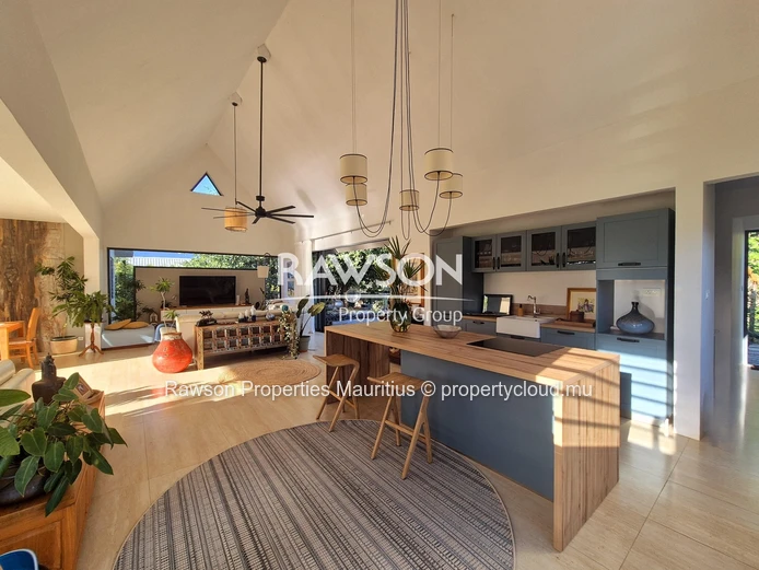 Villa Contemporaine d’Exception à Louer dans un Domaine Prestigieux