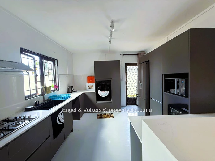 Newly Built Villa with Private Pool Near Grand Baie & Pereybere