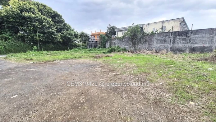 9.55 Perches Residential Land for Sale – Curepipe 