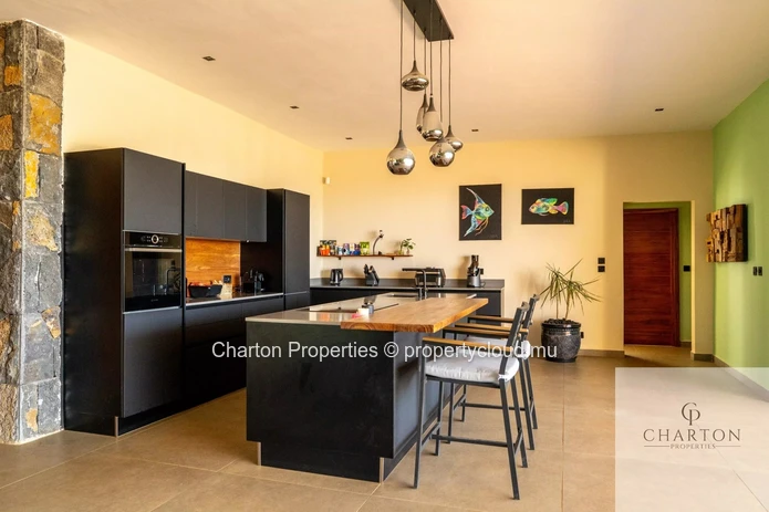 Villa d'exception de 3 chambres entre nature préservée et art de vivre raffiné