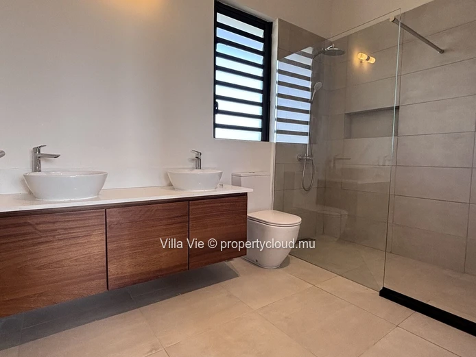 Belle Vue - New 3-bedroom house with swimming pool