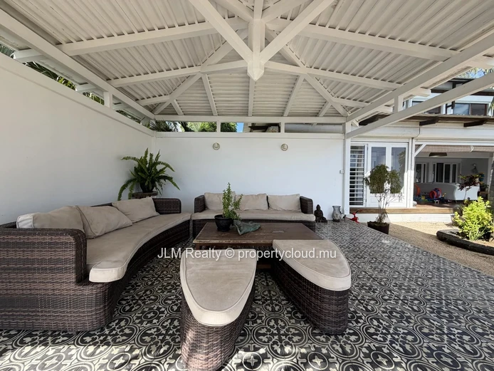 Exceptional Beachfront Villa for rent in Tamarin, Mauritius