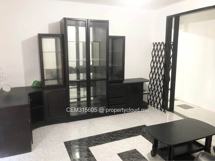 Maison à Vendre  7 Chambres – Quatre-Bornes 