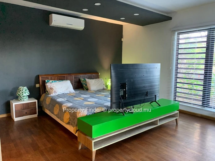 Exceptional 4 Bedroom Villa  
