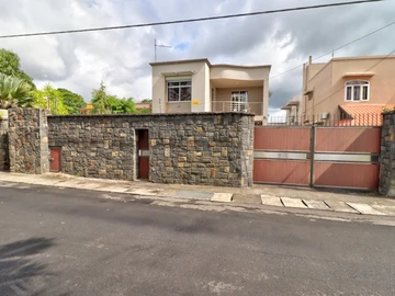 7 Bedroom House