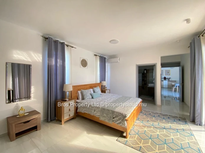 Rs 100,000/month | Modern Fully Furnished 3-Bedroom Villa for Rent in Vingt Pied, Grand Baie