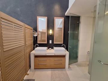 3 Bedroom Townhouse, Duplex