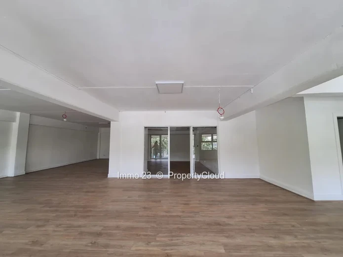 Office - 150m2 - Rivi00e8re Noire - Ref. BU89775LO
