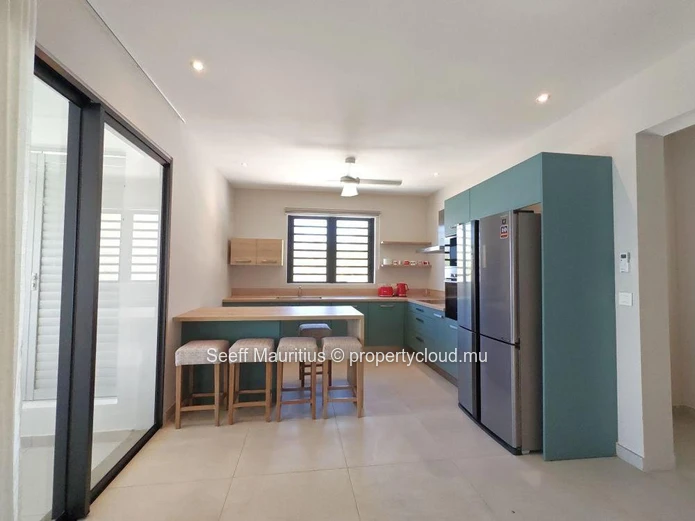 Charming house - Tranquility and elegance on the lagoon – New beachfront apartment in Poste La Fayette, offering a fr...