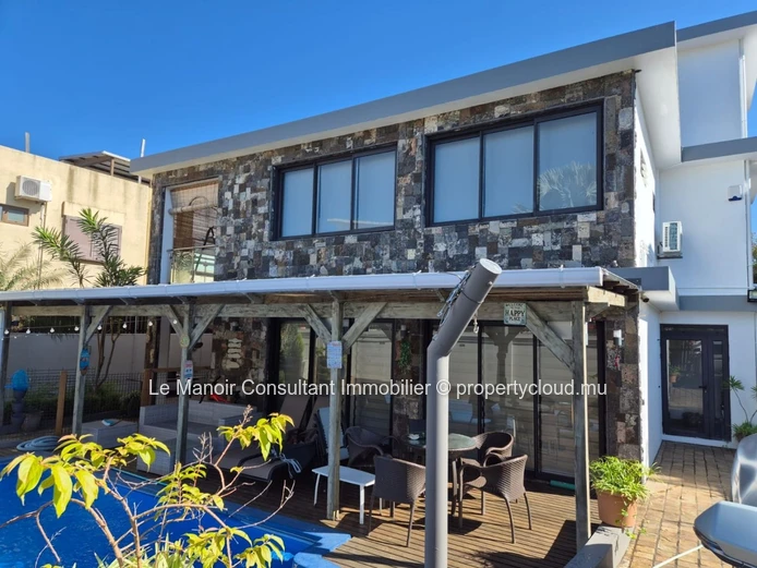 Villa Moderne Entièrement Meublée avec Piscine Privée à Flic en Flac – 3 Chambres en Suite, Jardin & Parking