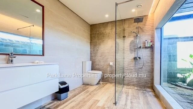 Exceptional Villa with Golf and Sea Views – Avalon Golf Estate