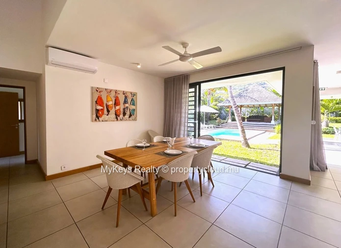 Villa contemporaine avec vue sur La Tourelle