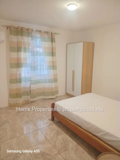 Villa entièrement rénovée à louer à Roches Noires