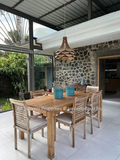 Charmante maison familiale à vendre dans un quartier recherché de Curepipe!