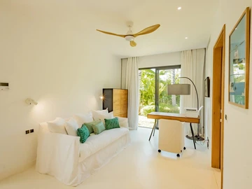 5 Bedroom Villa