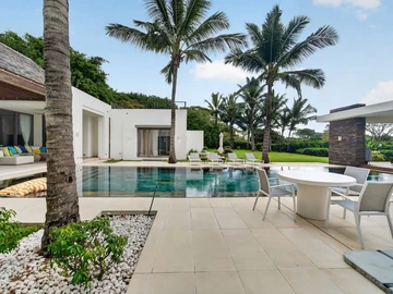 5 Bedroom Villa