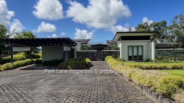 Exceptional Villa with Golf and Sea Views – Avalon Golf Estate