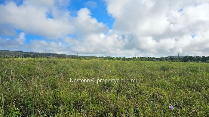  Live in a prestigious golf estate surrounded by nature