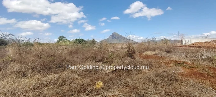 Prime Residential Land for Sale in Magenta Parkside