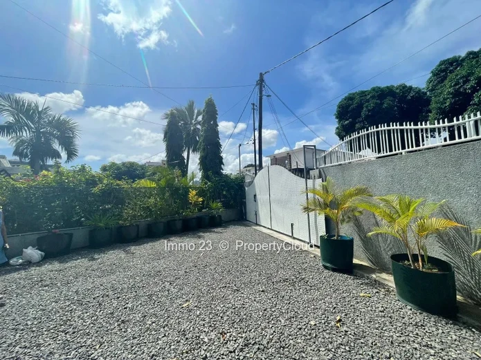 Office - 372m2 - Port Louis - Ref. BU74659LO