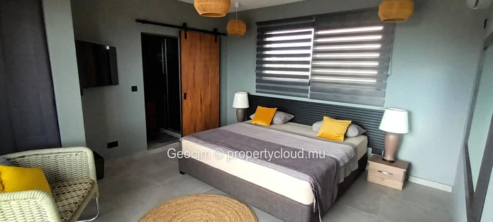 Flic en Flac Dans Morcellement fermé, Maison neuve meublée de 3 càc 3 sdb + studio independant sur 132 toises terrain... (Mandat exclusif)