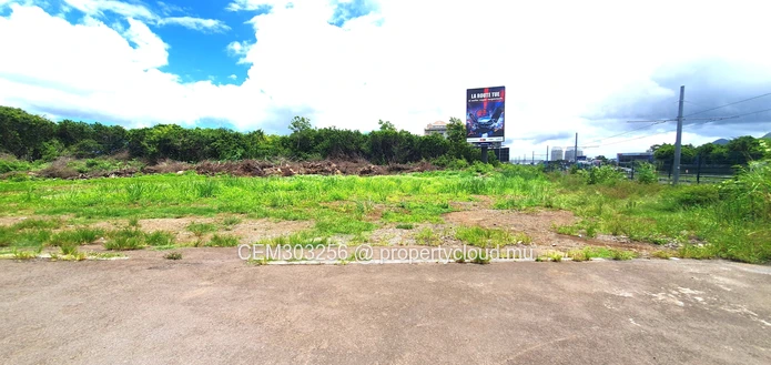 Terrain commercial à vendre – 44 Perches, Phoenix