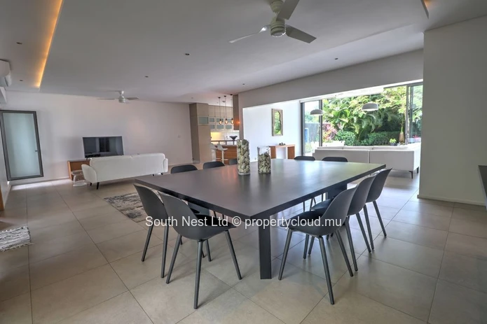 Superbe villa de 4 chambres avec un jardin tropical 