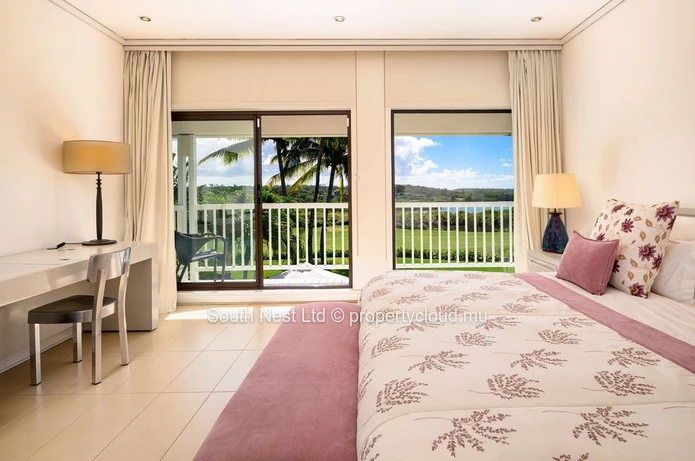 Exceptional 6-Bedroom Golffront Villa with Panoramic Sea & Île aux Cerfs Views
