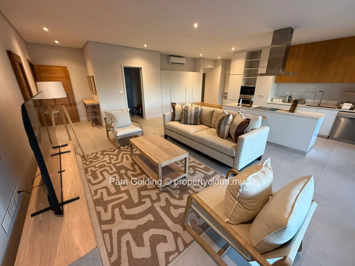 Appartement de 3 chambres récemment mis sur le marché à La Pointe Phase 2 | Confort moderne et art de vivre côtier