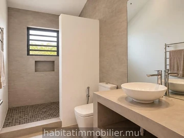 4 Bedroom Villa
