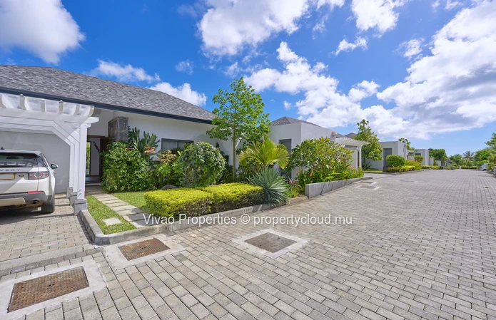 Villa en pleine propriété accessible aux non-citoyens mauriciens à vendre à Grand Baie, 211m² habitables sur terrain ...