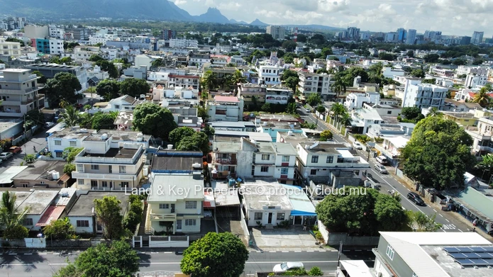 Bâtiment Commercial à Vendre à Rose Hill | Immeuble Commercial sur la Rue Labourdonnais