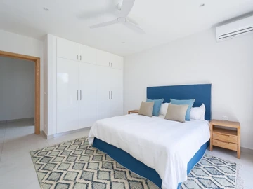 4 Bedroom Villa