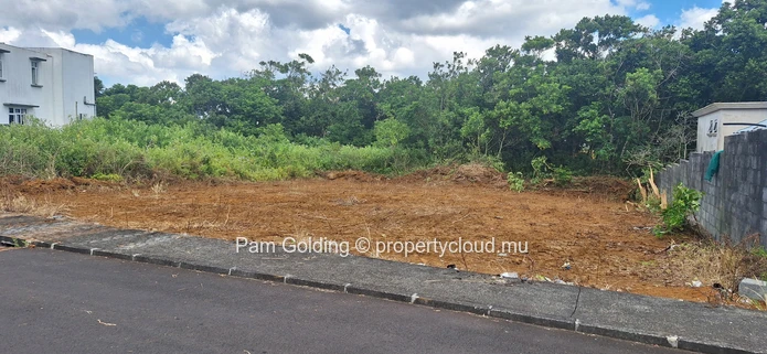 Prime Residential Land for Sale in Plaine D’hermitage – Ideal Investment Opportunity