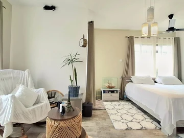 6 Bedroom House