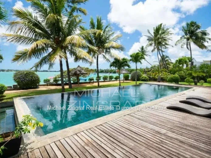 Beachfront Duplex Villa with Exceptional Views in Pointe aux Canonniers