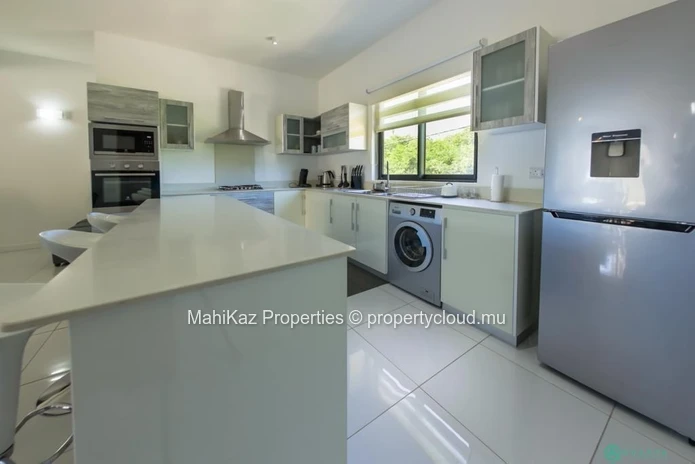 Beachfront 3-Bedroom Apartment for Rent in Flic en Flac, Mauritius – Luxury Coastal Living