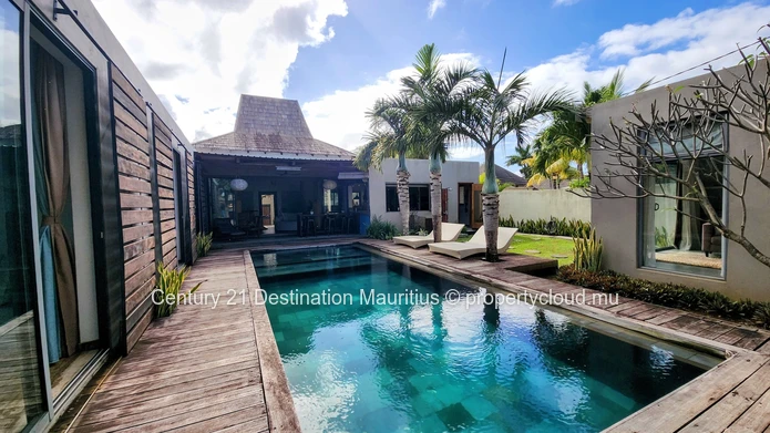 Resale Villa | Pereybere | Balinese-Style Architecture | Private Pool