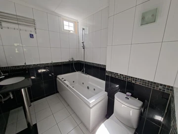 3 Bedroom Townhouse, Duplex