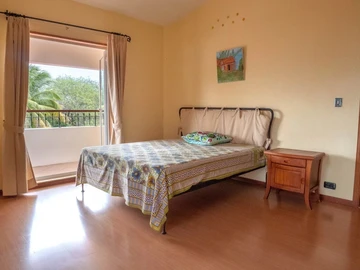 5 Bedroom Villa