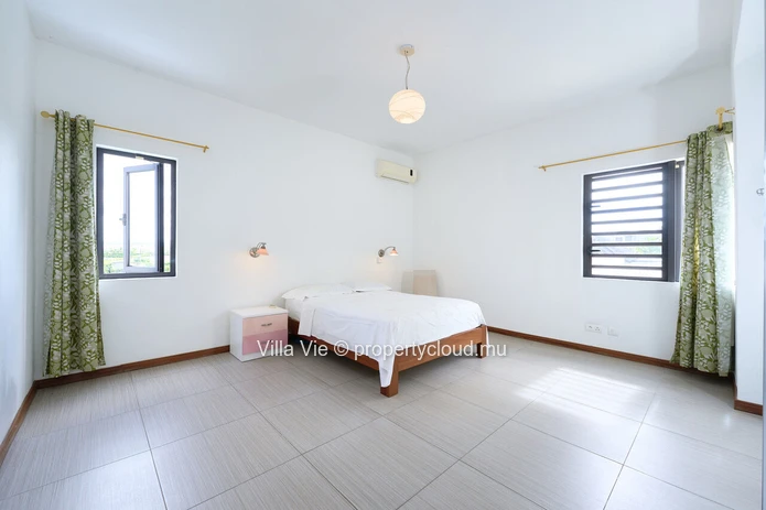 Belle Mare - Charming villa with sea and mountain views
