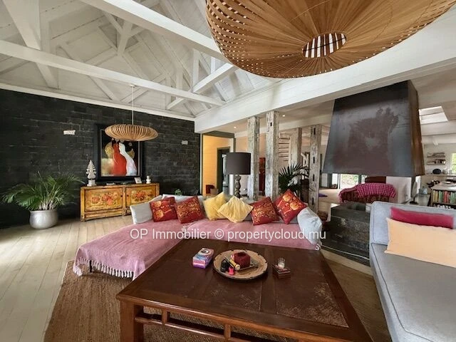 Spacious 3-Bedroom House for Sale in Mont Piton with Private Pool on 1,560m² Land