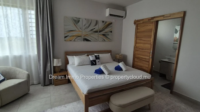 Location Superbe Penthouse Vue Mer & Montagne A Flic En Flac – Ile Maurice